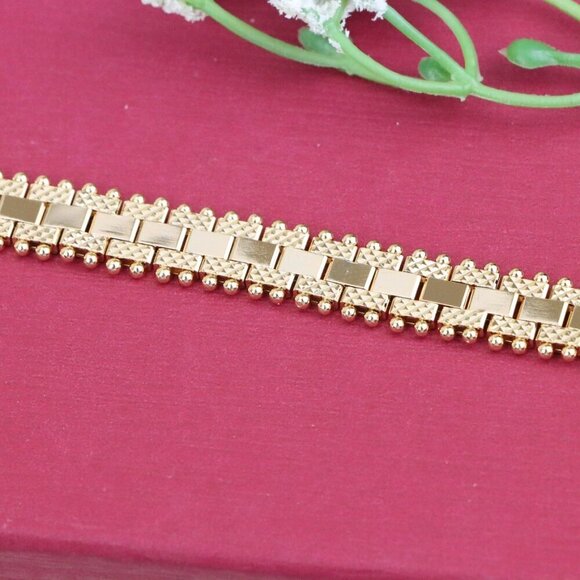 "Elegant Rose Gold Bracelet with Textured Link Detailing, XPBL1003 - Picture 10 of 12
